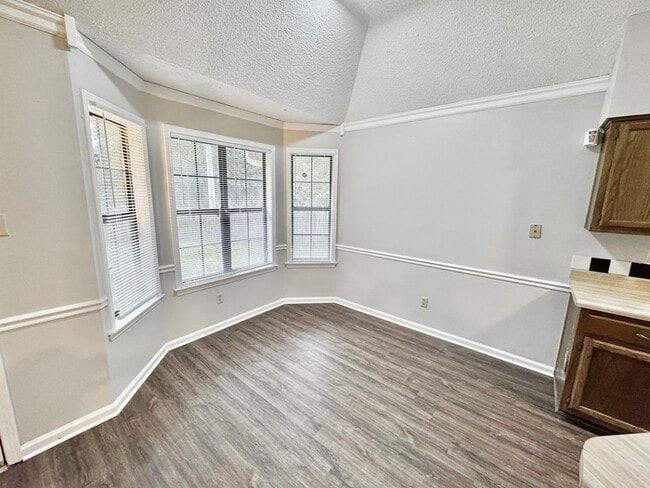 Building Photo - 7359 Peppermill Ln