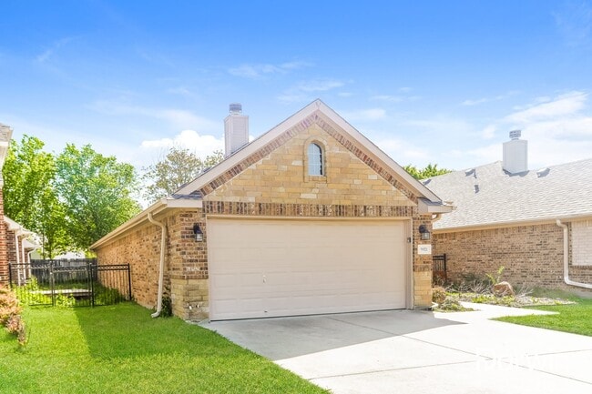 Building Photo - 9021 Racquet Club Drive, Fort Worth, TX 76120