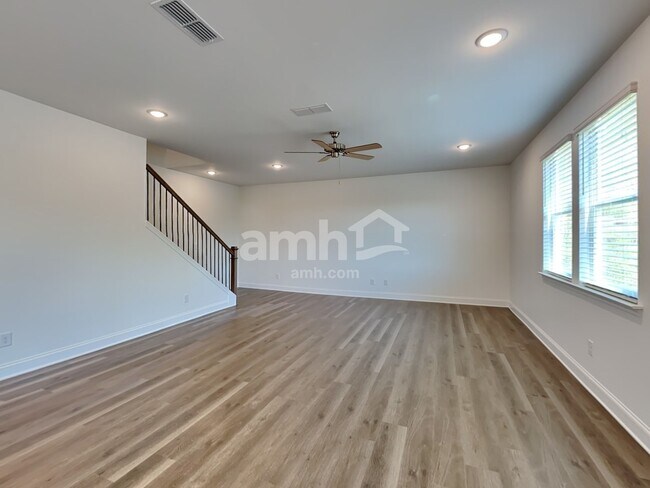 Building Photo - 1614 Soapstone Rd