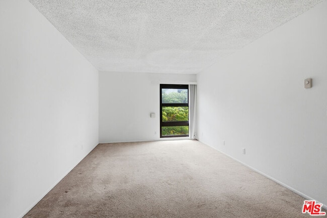 Building Photo - 7742 Redlands St