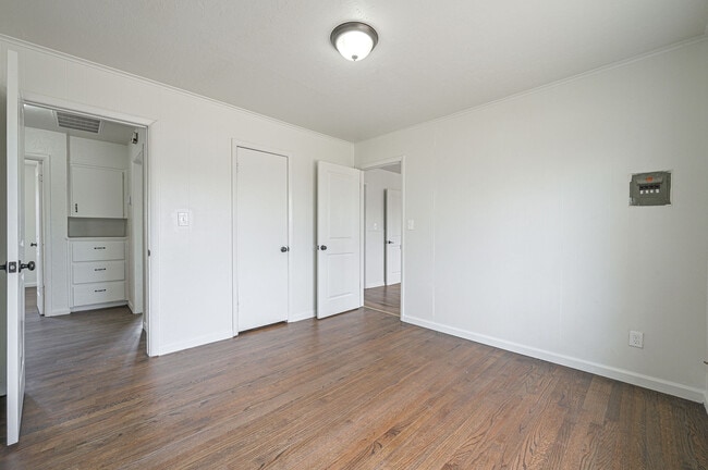 Building Photo - 727 NW 97th St