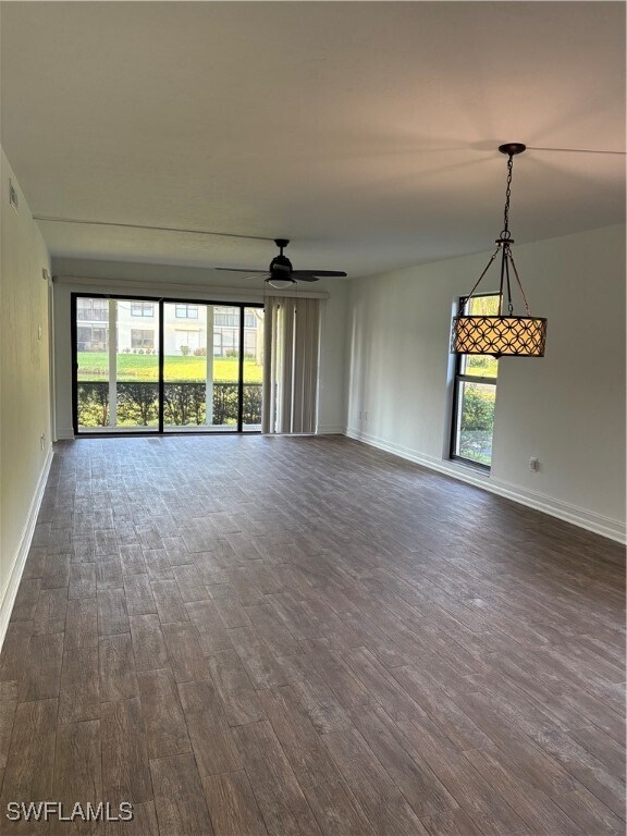 Building Photo - 4610 Chantelle Dr