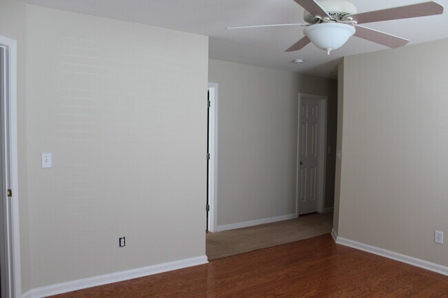 Building Photo - 4648 Fringetree Dr