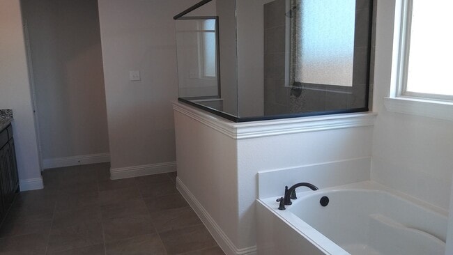 Building Photo - 4210 Stableglen Dr