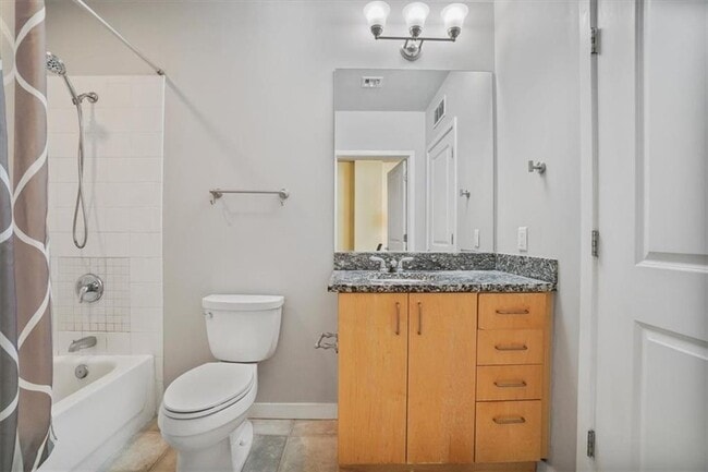 Building Photo - 943 Peachtree St NE