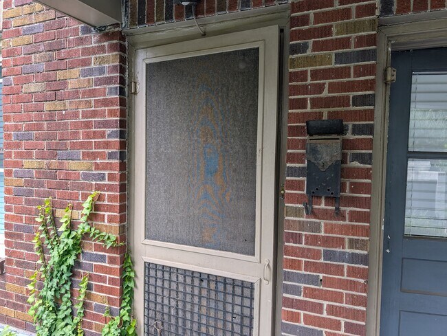 Building Photo - 2730 Blossom St