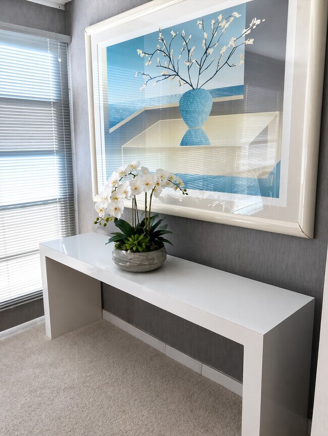 Building Photo - 3900 Oaks Clubhouse Dr