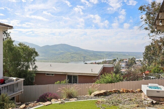 Building Photo - 1644 Cuyamaca Ave
