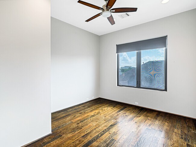 Building Photo - 1520 Malone St