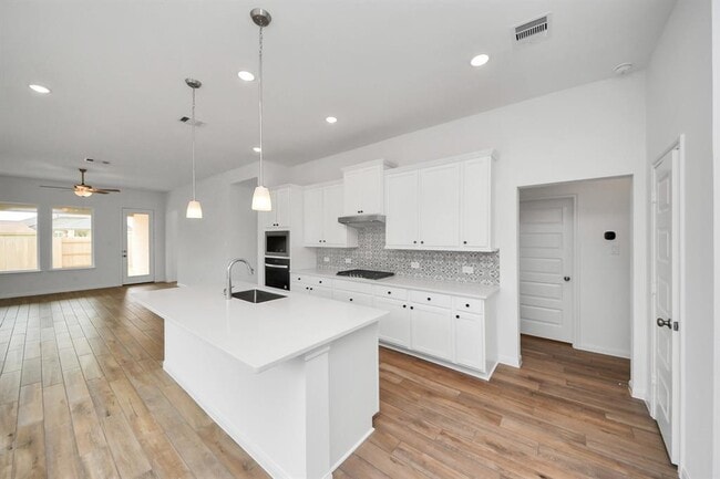 Building Photo - 7314 Blue Gentiana Ln