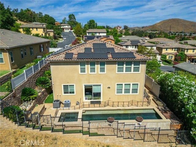 Building Photo - 4948 Hydepark Dr