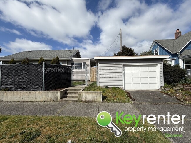 Building Photo - 2601 S 53rd St