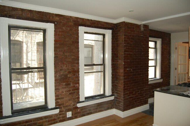 Primary Photo - 416 E 13th St