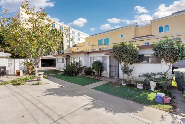 Building Photo - 1540 Abbot Ave