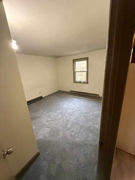 Building Photo - 372 Park St