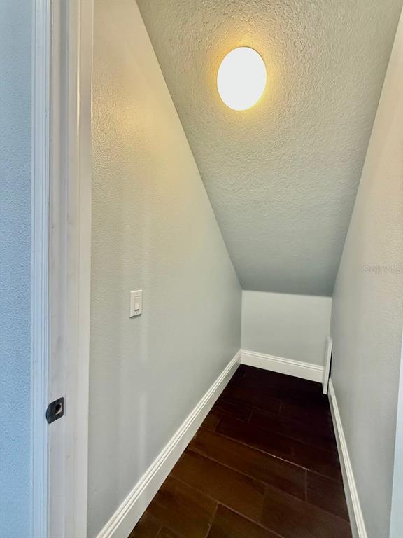 Building Photo - 18824 Birchwood Groves Dr