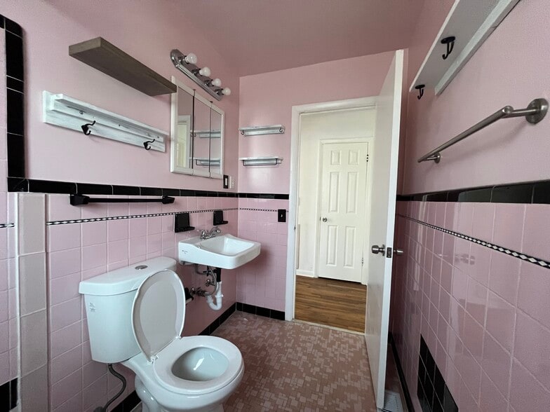 Building Photo - 106A McKennell Dr