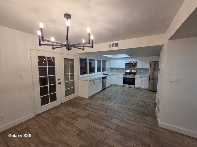 Building Photo - 4030 N Granite Reef Rd