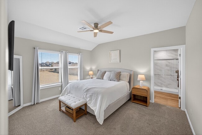 Building Photo - 405 S 85th St