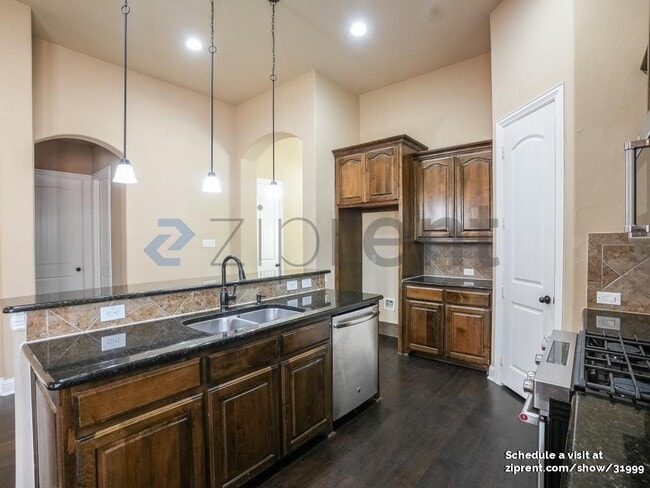 Building Photo - 419 San Marcos Dr