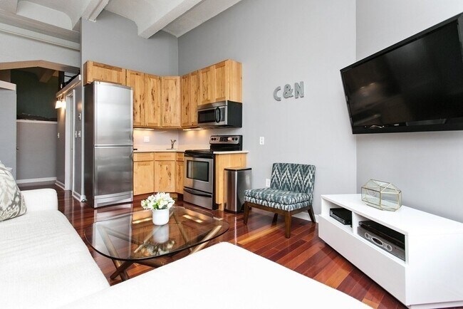 Building Photo - 12 Stoneholm St