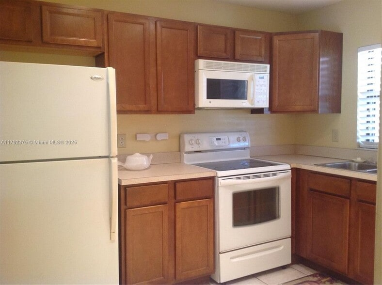 Primary Photo - 1921 Woolbright Rd