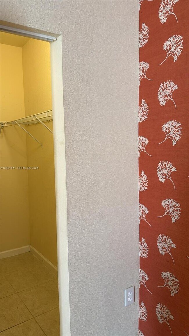 Building Photo - 16961 SW 90th Terrace