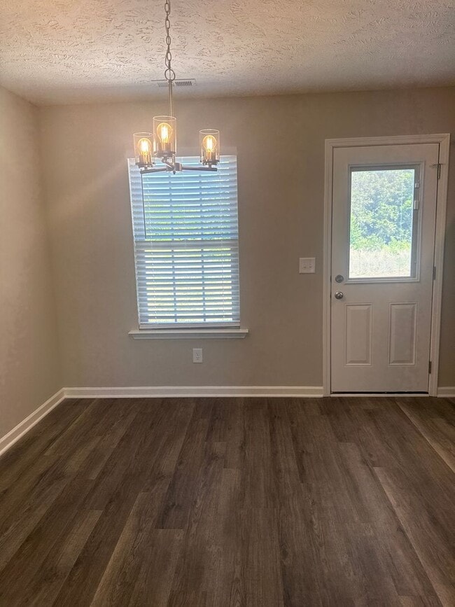 Building Photo - Brand new home in Shelbyville, TN