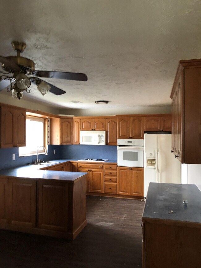 Building Photo - 218 Britton Dr