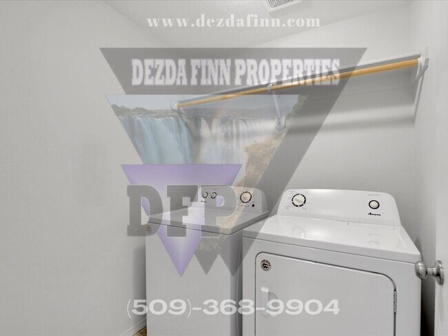 Building Photo - Recently Built, 3 Bed, 2 Bath, 1 Level Spo...