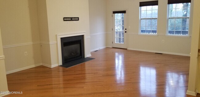 Building Photo - 12 Jensen Court