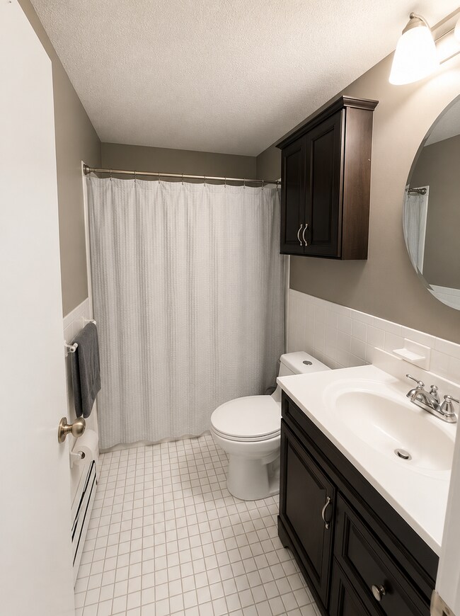 Building Photo - 37 Fernview Ave