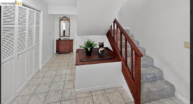 Building Photo - Single Family Home For Rent