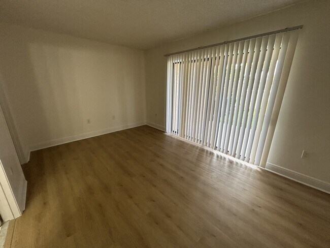 Building Photo - 5200 NW 31st Ave