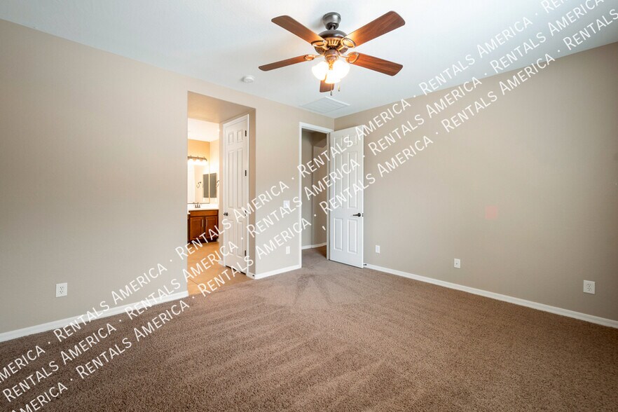 Building Photo - 274 W Sweet Shrub Ave