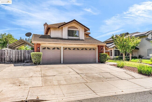 Building Photo - 4820 Ridgeview Dr