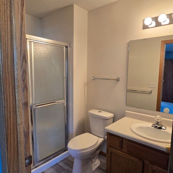Primary Bedroom Bath - 1415 Kodiak Ct