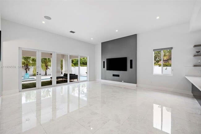 Building Photo - 9580 SW 101st Terrace