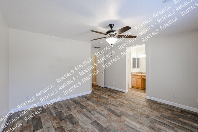 Building Photo - 13009 W Redfield Rd