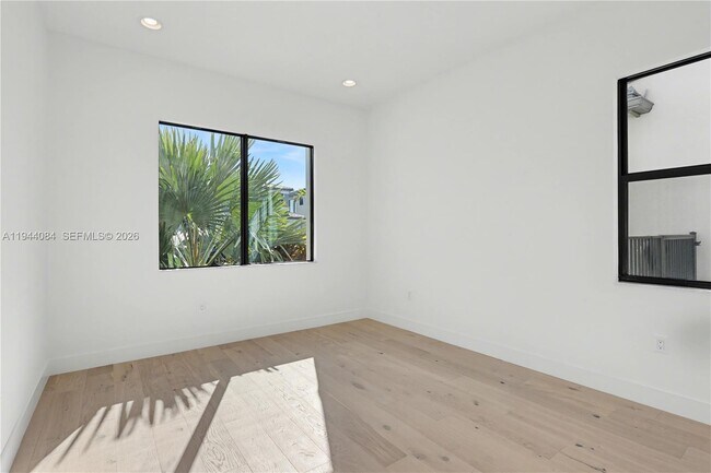 Building Photo - 8525 Crystal Downs Ave