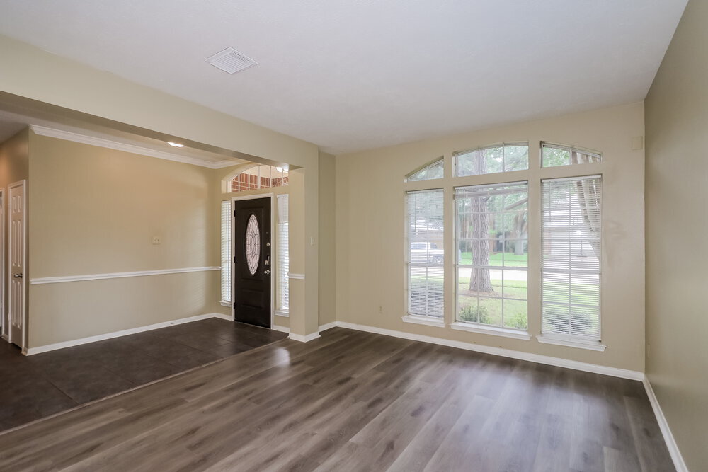 Building Photo - 20407 Avery Point Dr
