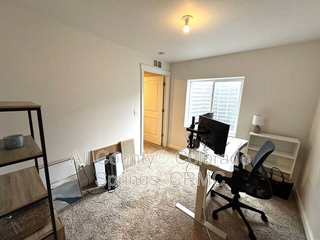 Building Photo - 8456 Hardwood Cir