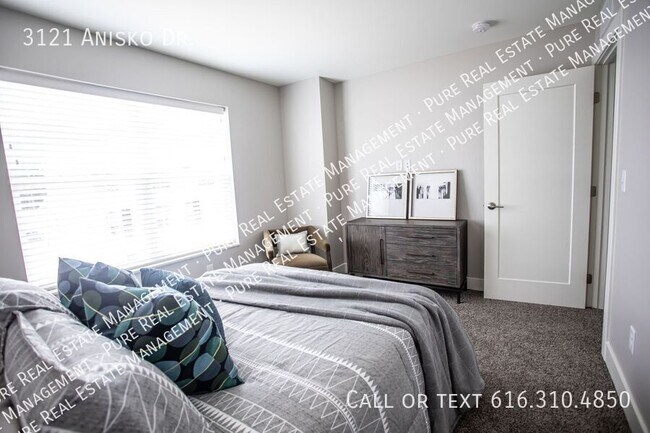 Building Photo - 3121 Anisko Dr
