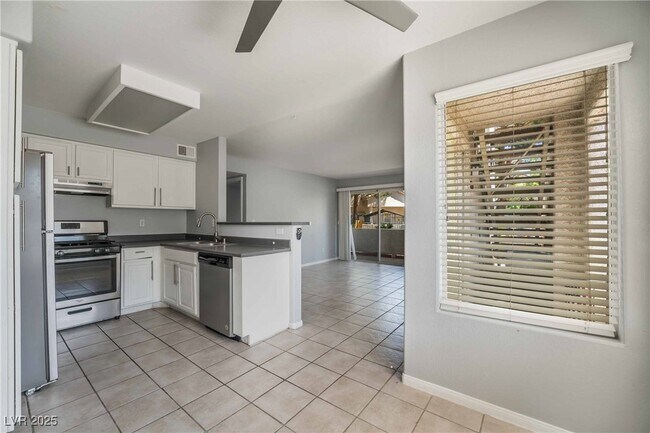Building Photo - 5211 Caspian Springs Dr