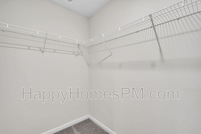 Building Photo - 138 Sweet Cherry Ln