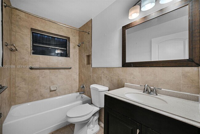 Building Photo - 244 NW 43rd St