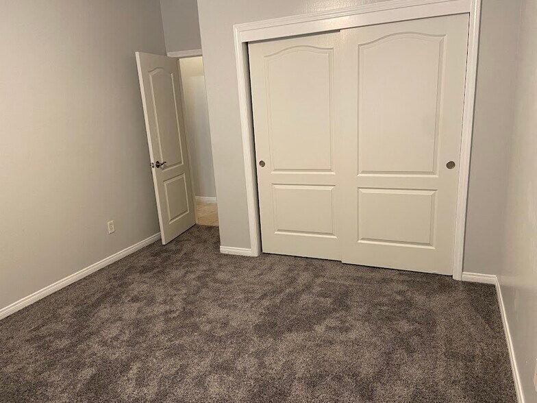 Building Photo - 11100 Vista De Cally Dr