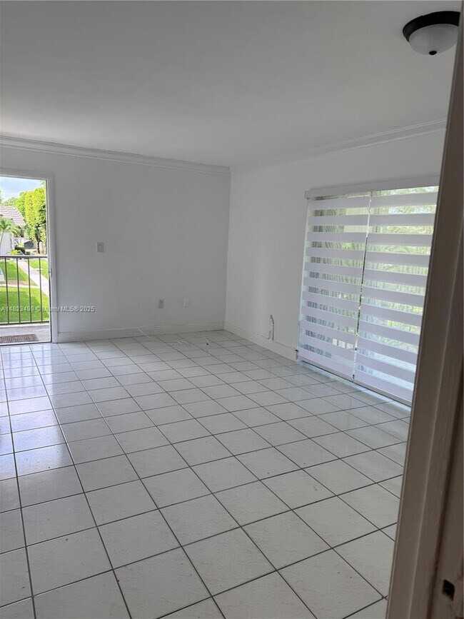 Building Photo - 6961 SW 129th Ave