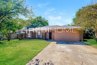 Building Photo - 1305 Duvall Dr