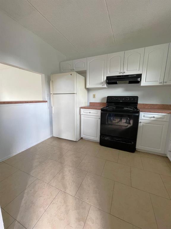 Building Photo - 2846 Somerset Park Dr